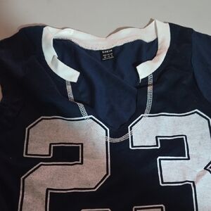 SHEIN Dark Blue Kids Jersey with White Accents
